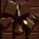 Tablette de chocolat au lait aux pistaches entières